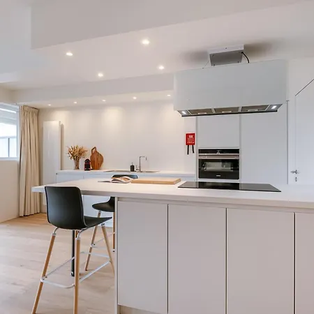 Appartement Trendy Dicht Bij De Kust Oostende