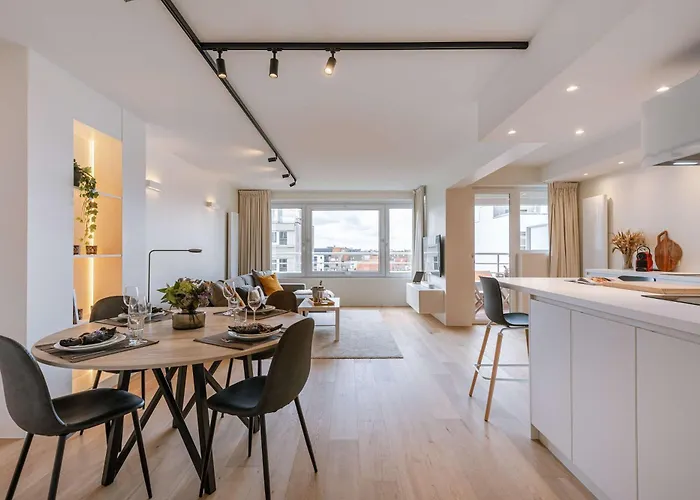 Trendy Dicht Bij De Kust Appartement