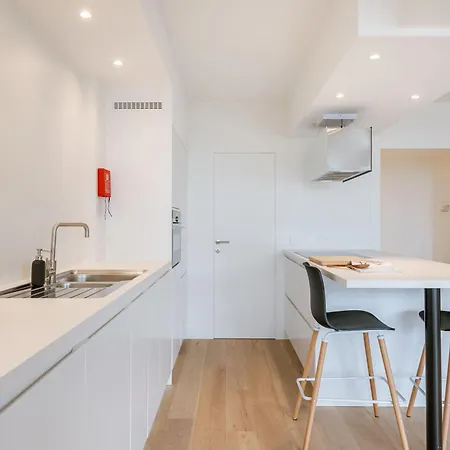 Huswell - Trendy Near The Coastline